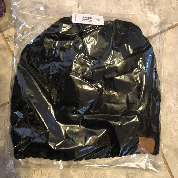 BEANIE UNISEX HAT - GREEN - Picture 4 of 4